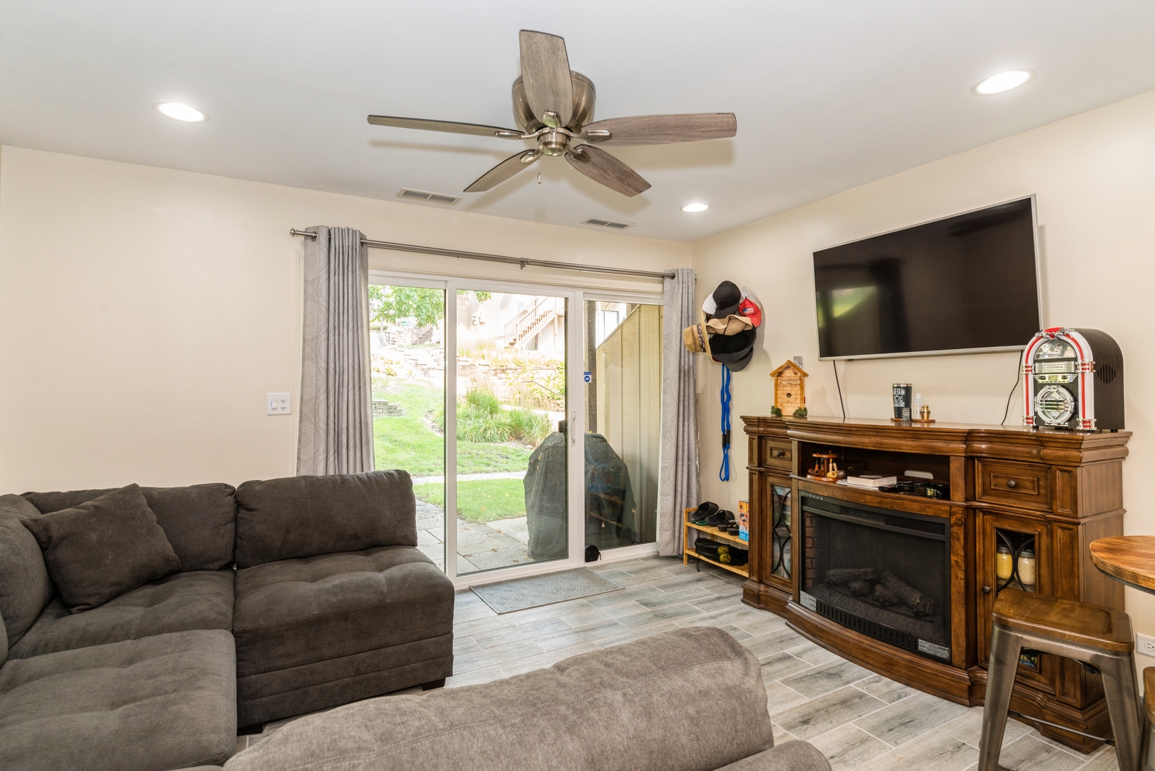 40 Bermuda Colony #5, Fox Lake, IL 60020