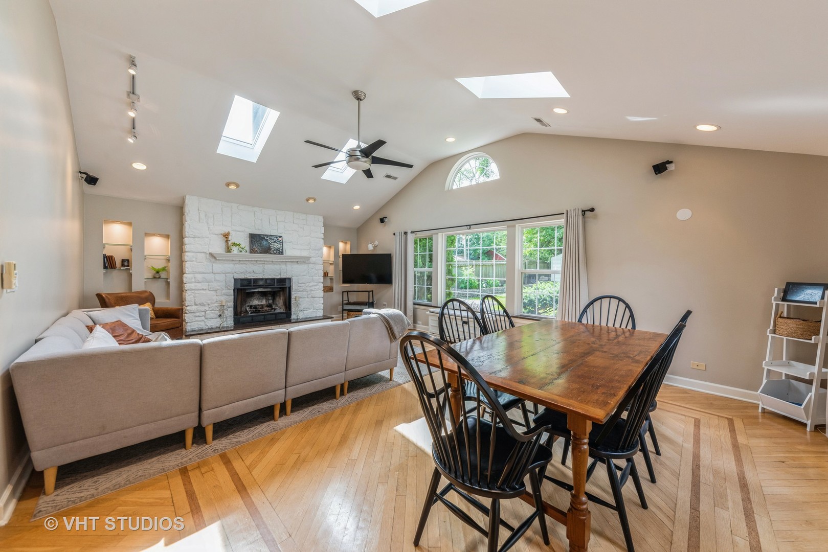 317 Grove Street, Mundelein, IL 60060