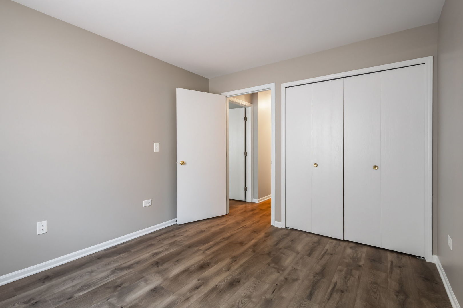 216 Westminster Court #5A, Schaumburg, IL 60193