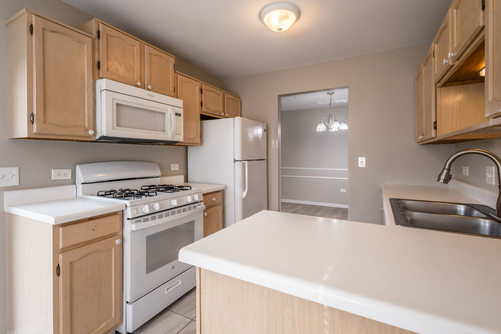 216 Westminster Court #5A, Schaumburg, IL 60193
