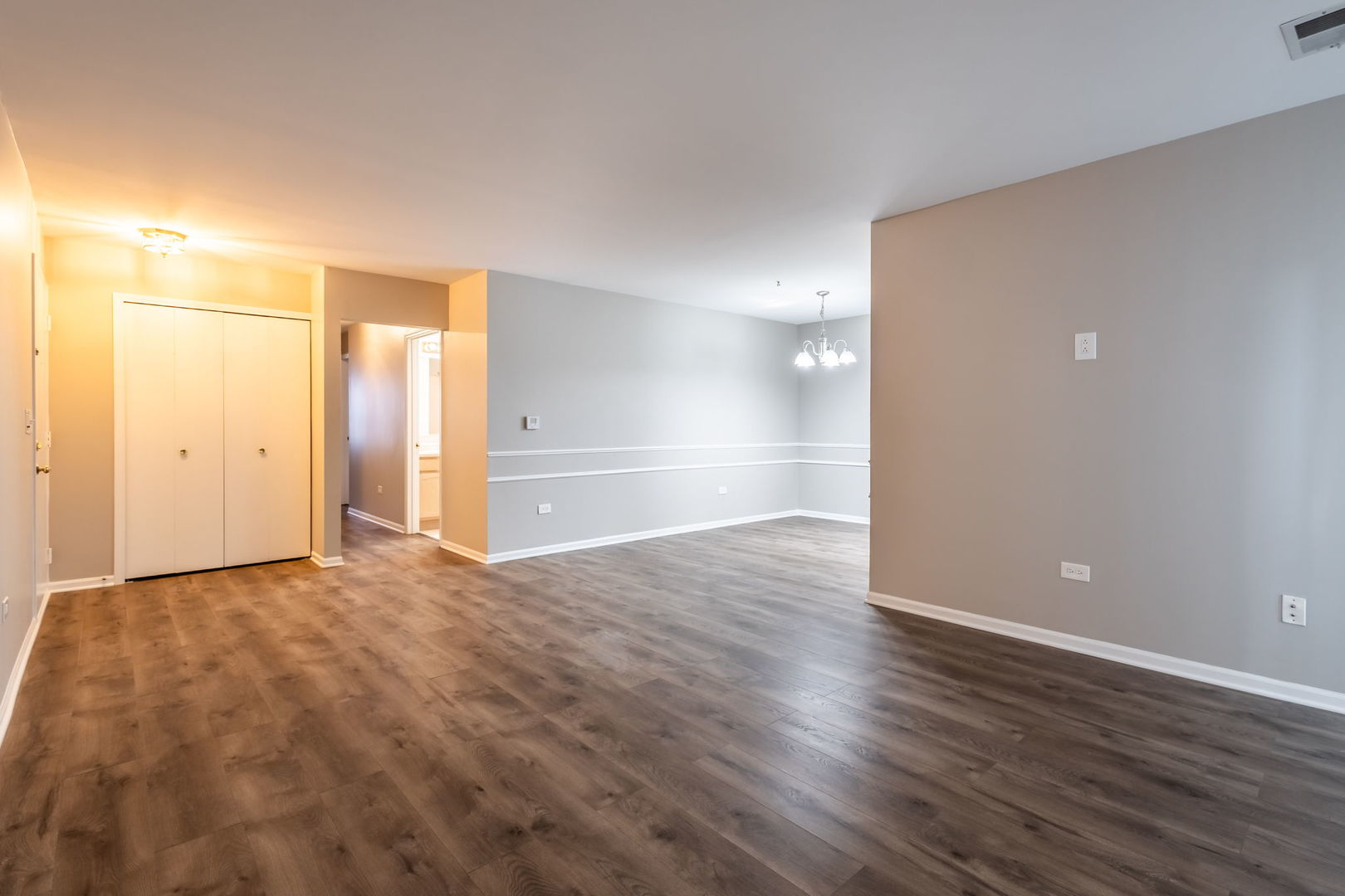 216 Westminster Court #5A, Schaumburg, IL 60193