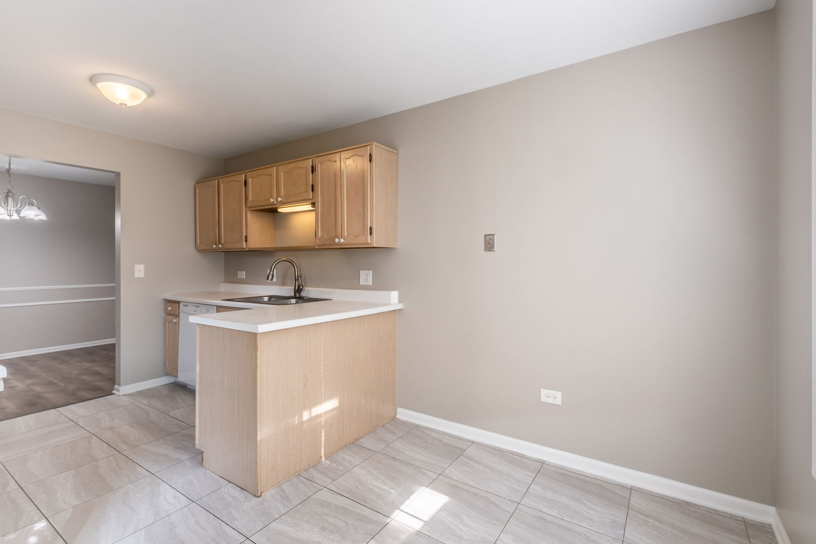 216 Westminster Court #5A, Schaumburg, IL 60193