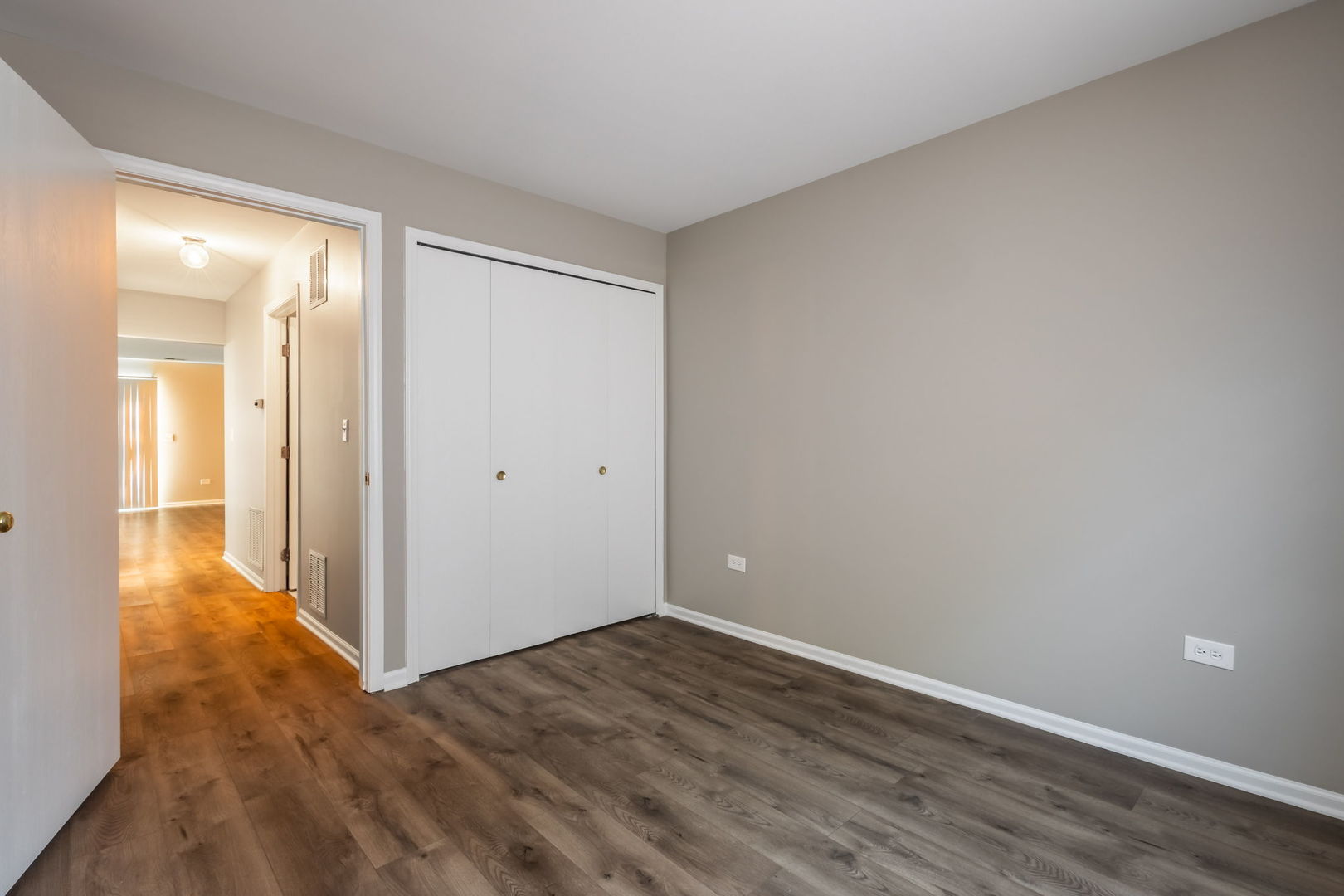 216 Westminster Court #5A, Schaumburg, IL 60193