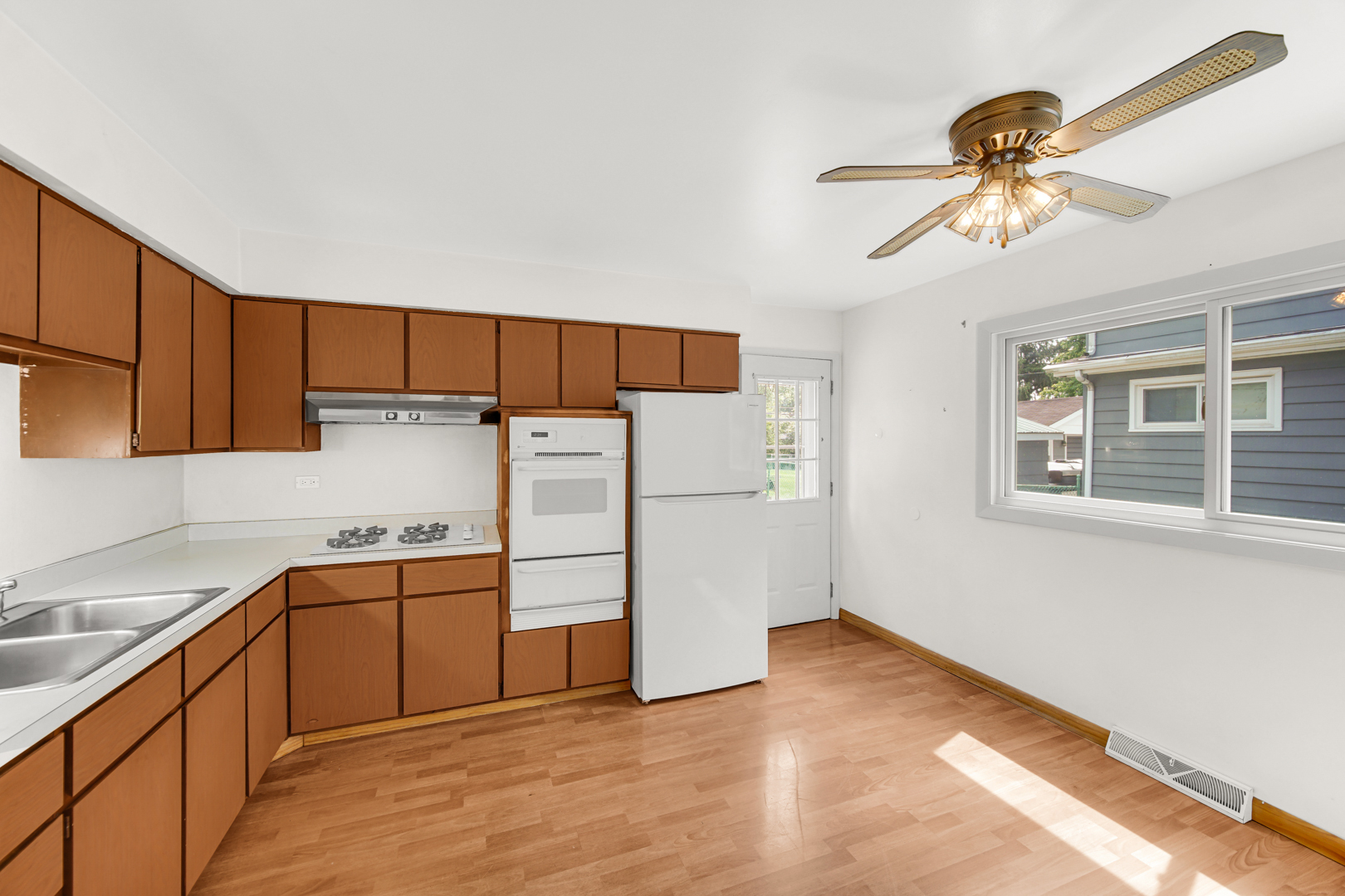 3909 Williams Street, Downers Grove, IL 60515