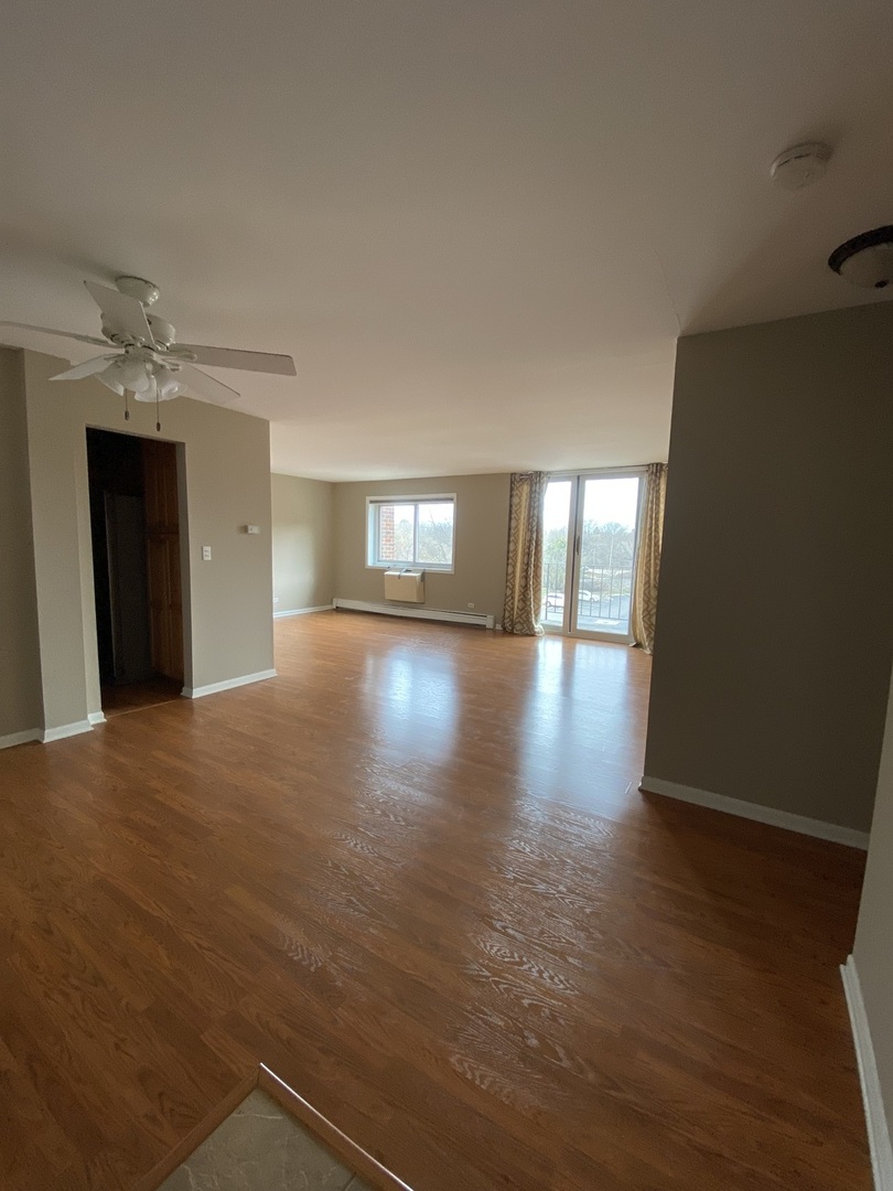 4721 Saint Joseph Creek Road #3H, Lisle, IL 60532