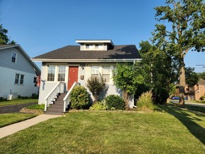 661 S Swain Avenue, Elmhurst, IL 60126