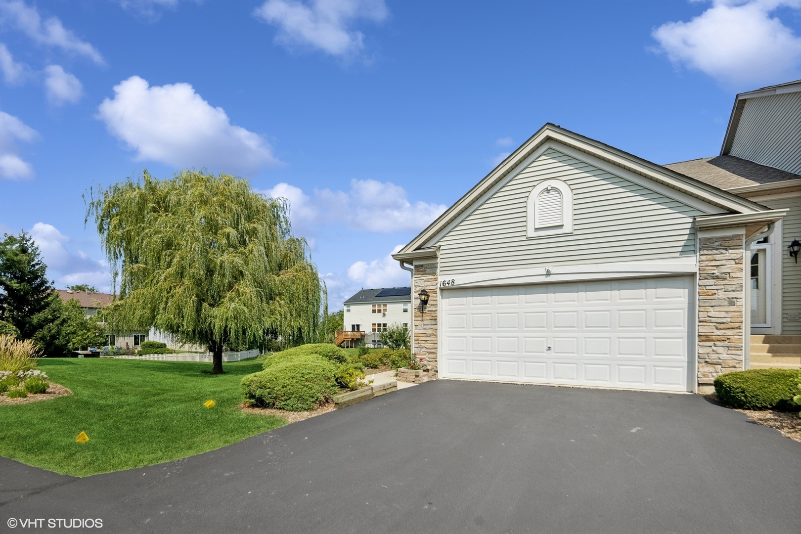 1648 Fredericksburg Lane, Aurora, IL 60503
