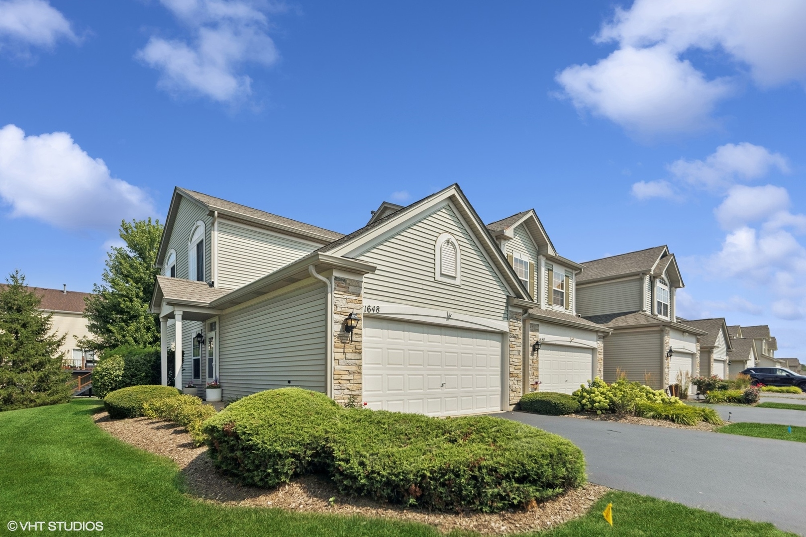 1648 Fredericksburg Lane, Aurora, IL 60503