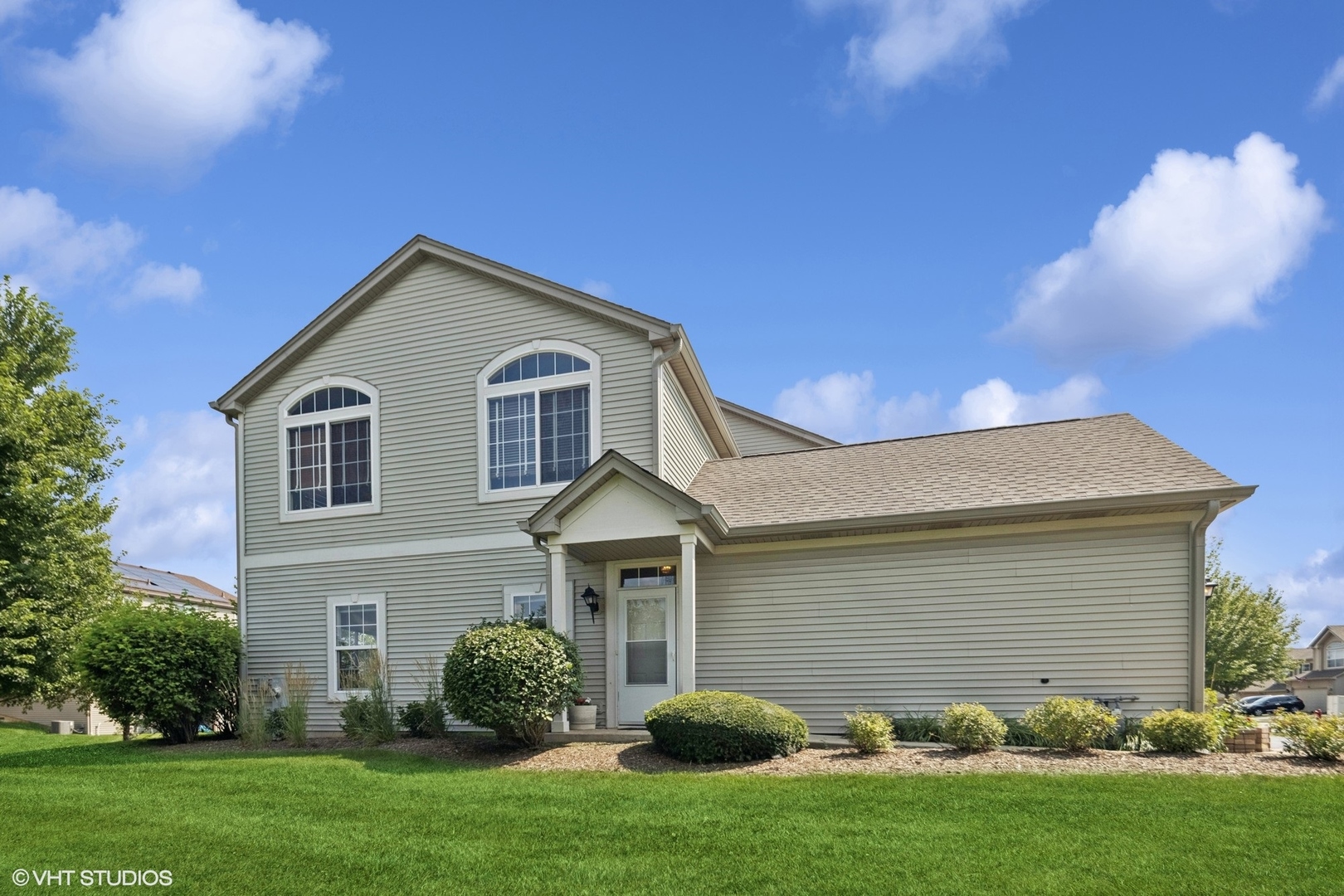 1648 Fredericksburg Lane, Aurora, IL 60503