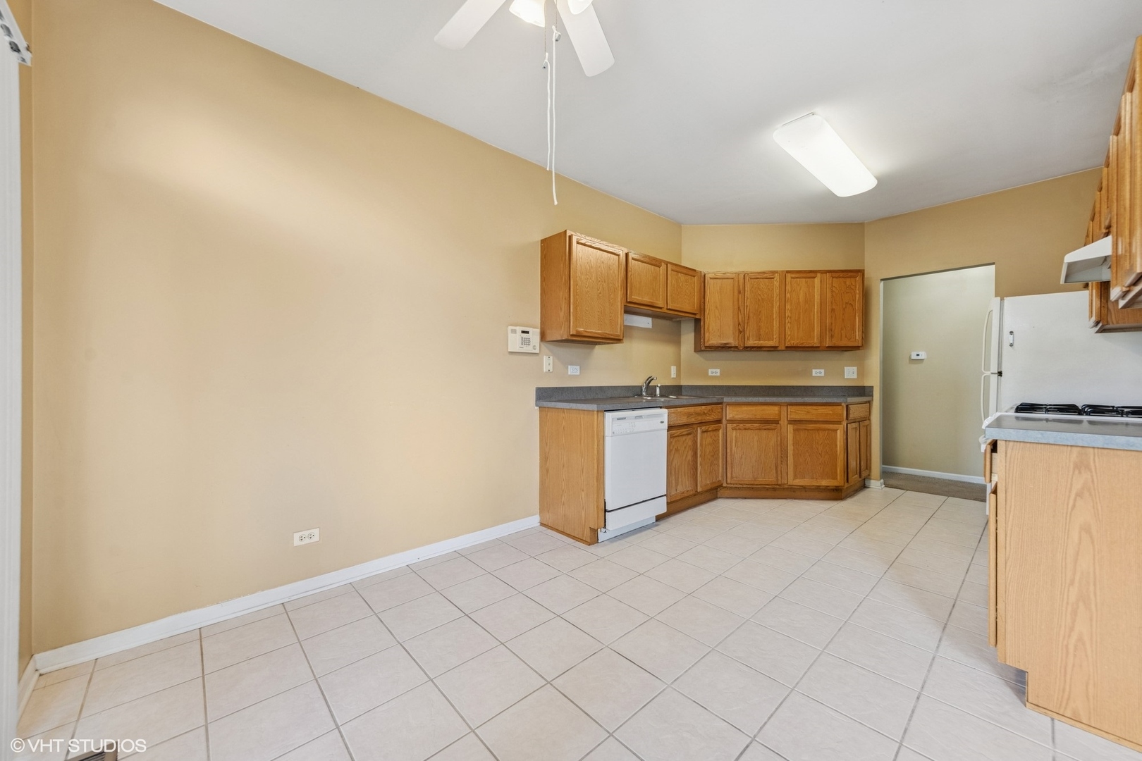 1648 Fredericksburg Lane, Aurora, IL 60503
