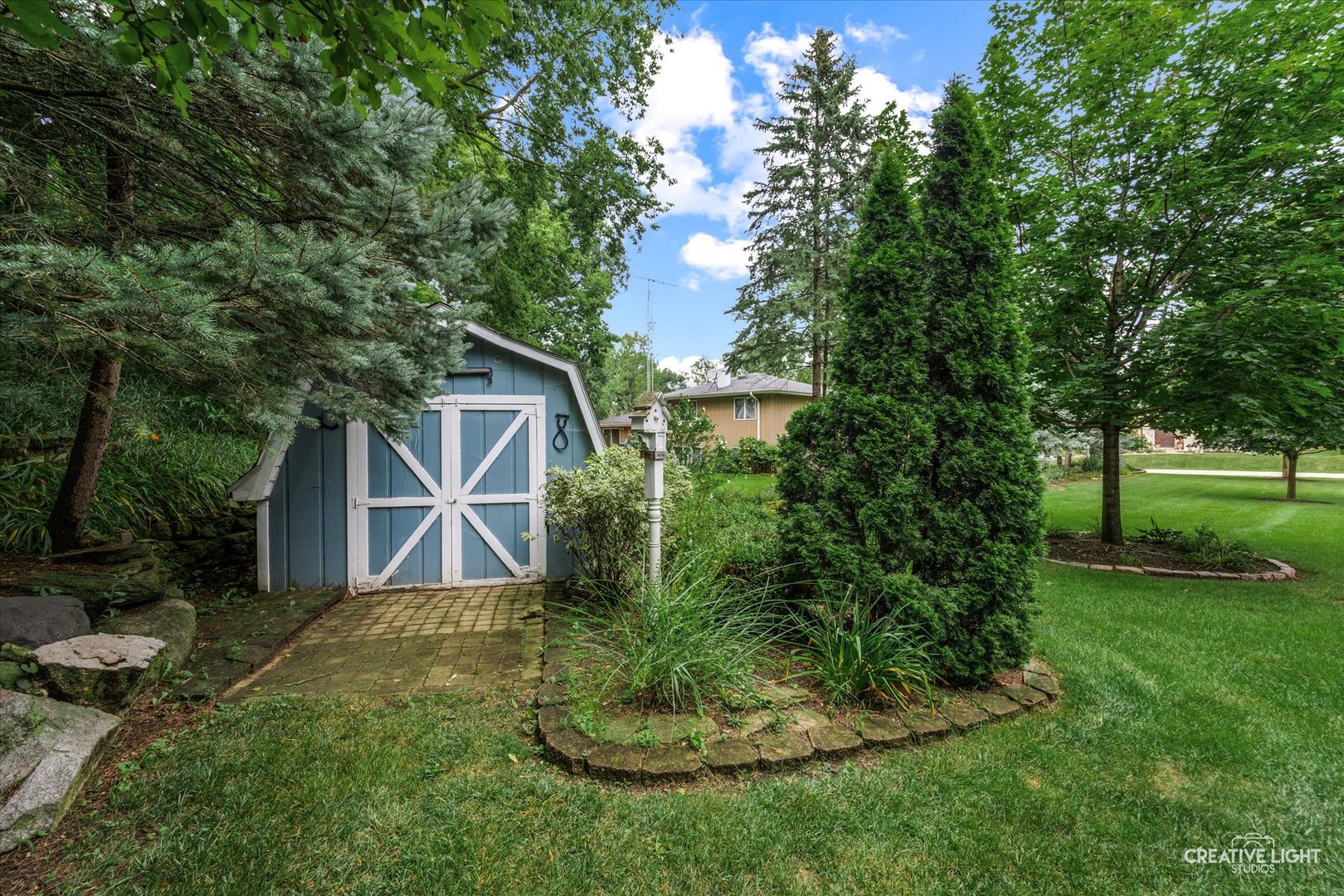 105 E Oak Knoll Drive, Hinckley, IL 60520