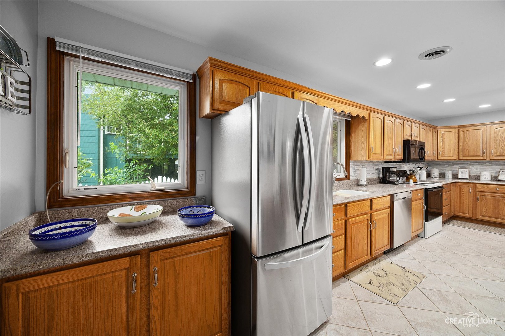 105 E Oak Knoll Drive, Hinckley, IL 60520