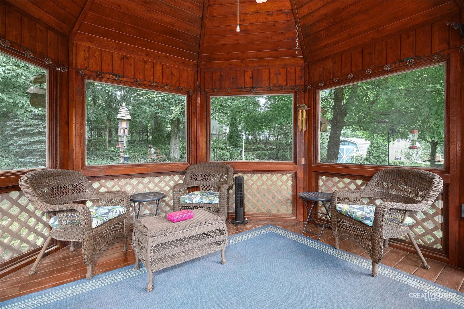 105 E Oak Knoll Drive, Hinckley, IL 60520