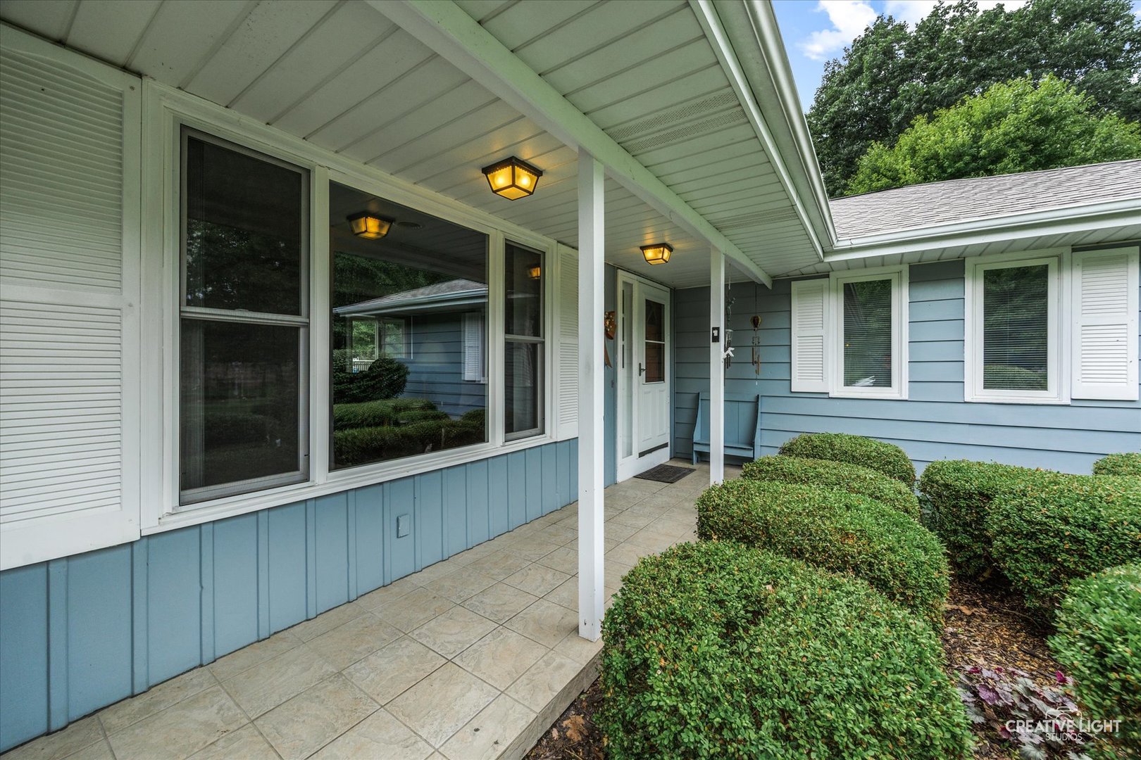 105 E Oak Knoll Drive, Hinckley, IL 60520