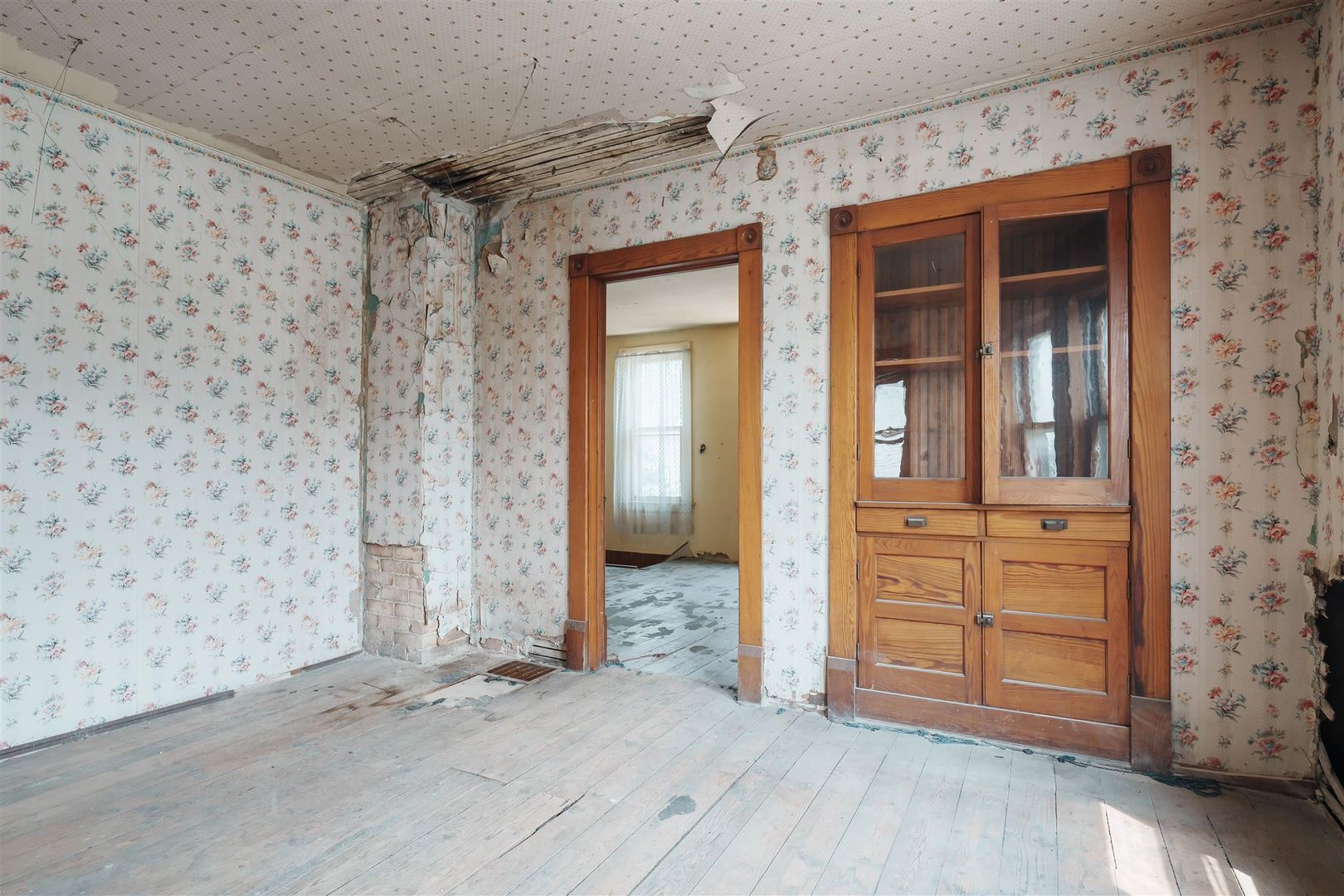 1405 W Mulberry Street, Bloomington, IL 61701