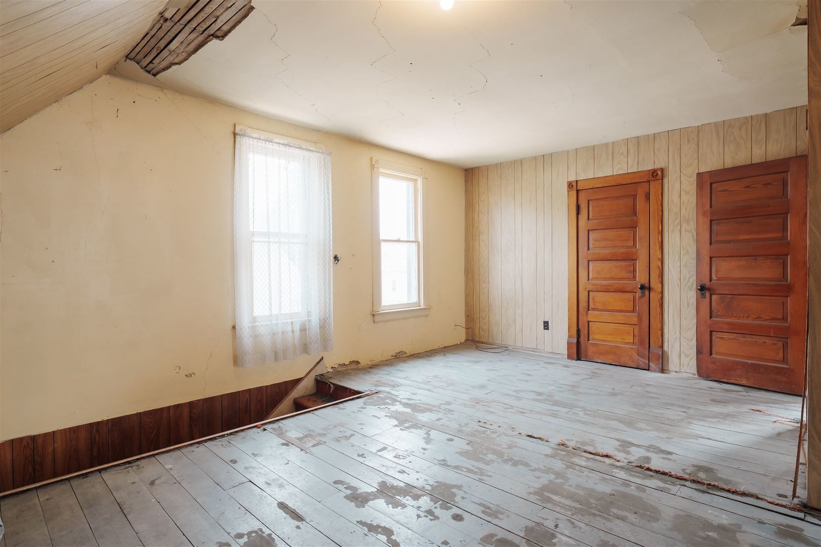 1405 W Mulberry Street, Bloomington, IL 61701