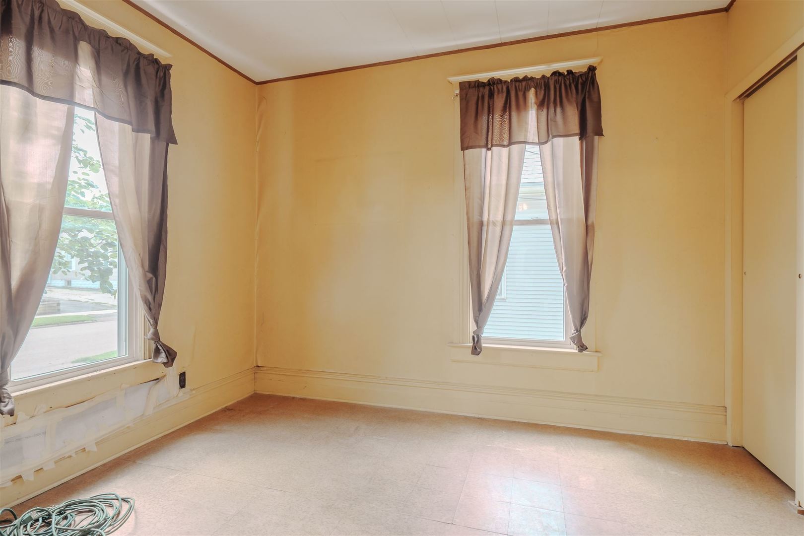 1405 W Mulberry Street, Bloomington, IL 61701