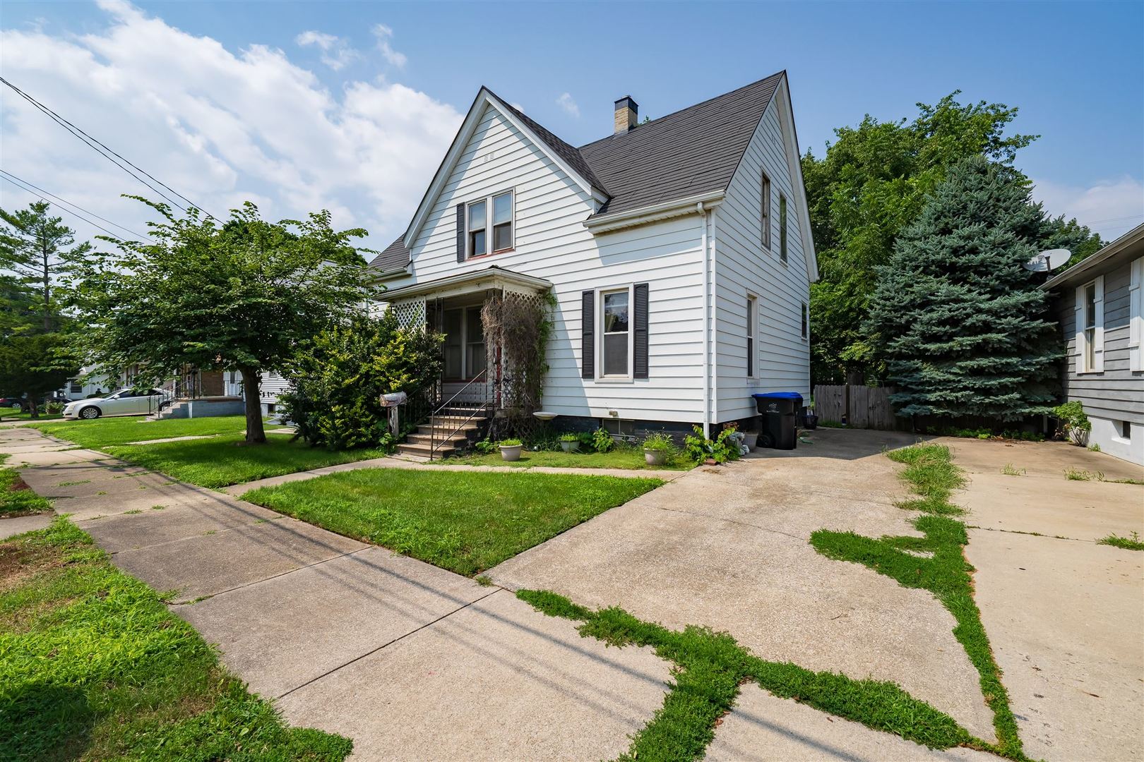 1405 W Mulberry Street, Bloomington, IL 61701