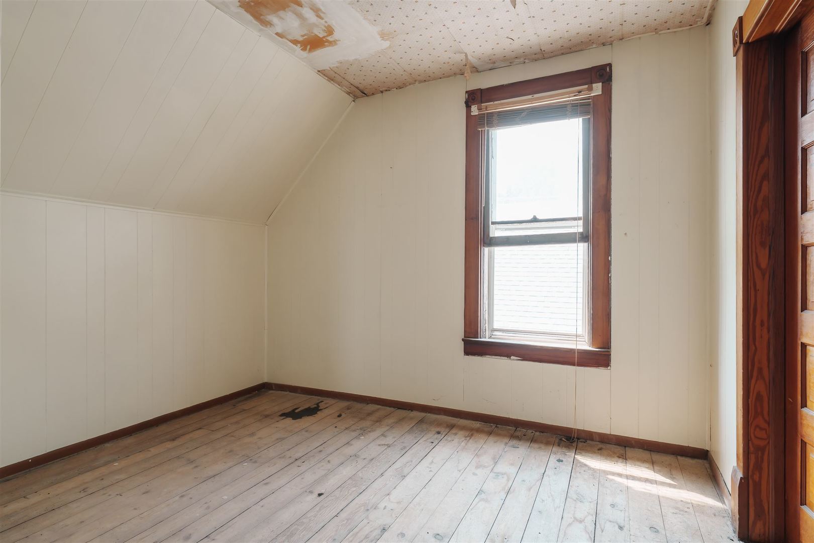 1405 W Mulberry Street, Bloomington, IL 61701