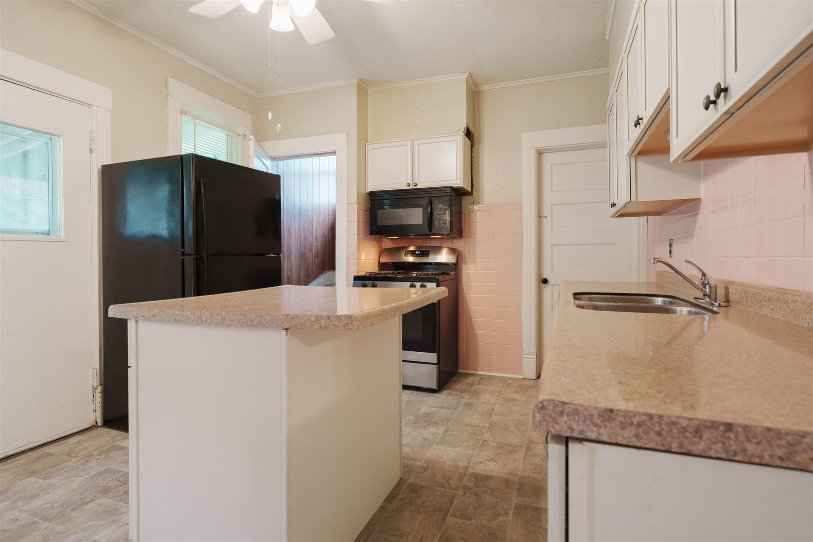 1405 W Mulberry Street, Bloomington, IL 61701