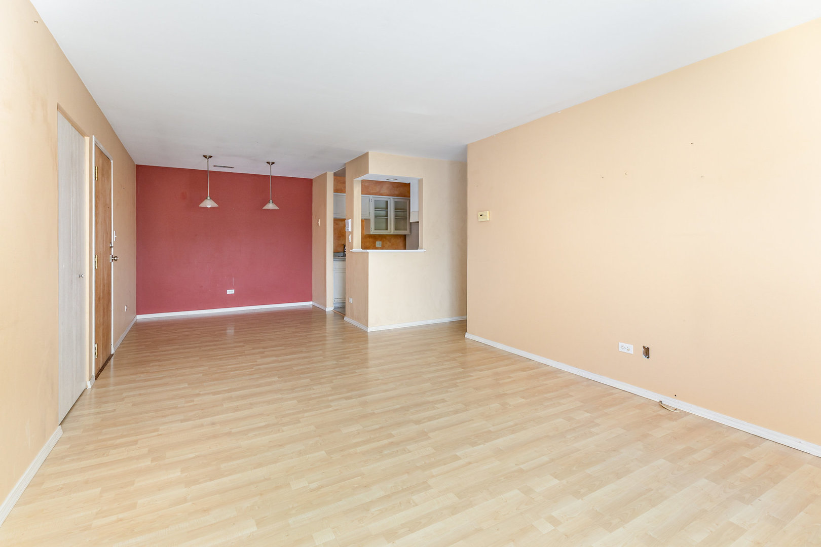1440 Stonebridge Circle #J10, Wheaton, IL 60189