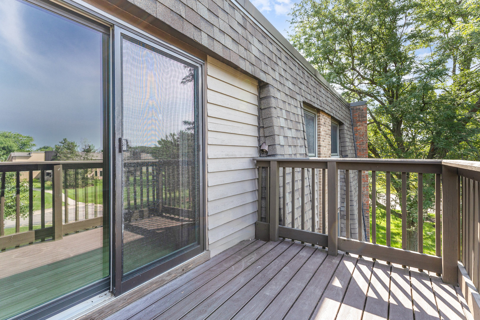 1440 Stonebridge Circle #J10, Wheaton, IL 60189
