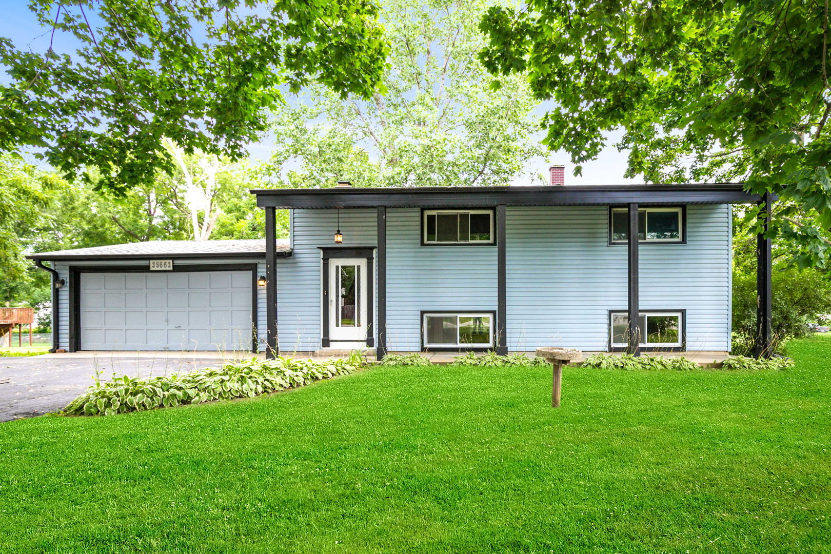 35663 N Helendale Road, Ingleside, IL 60041