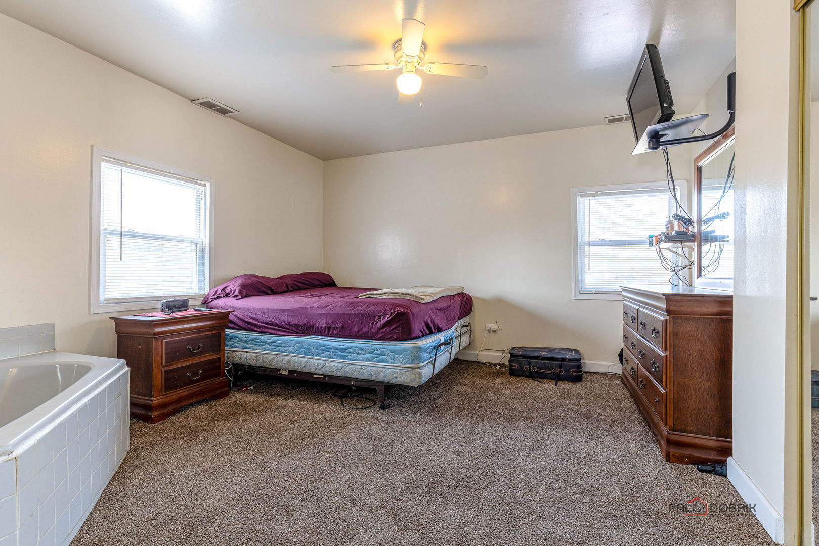 2010 S 16th Avenue, Broadview, IL 60155