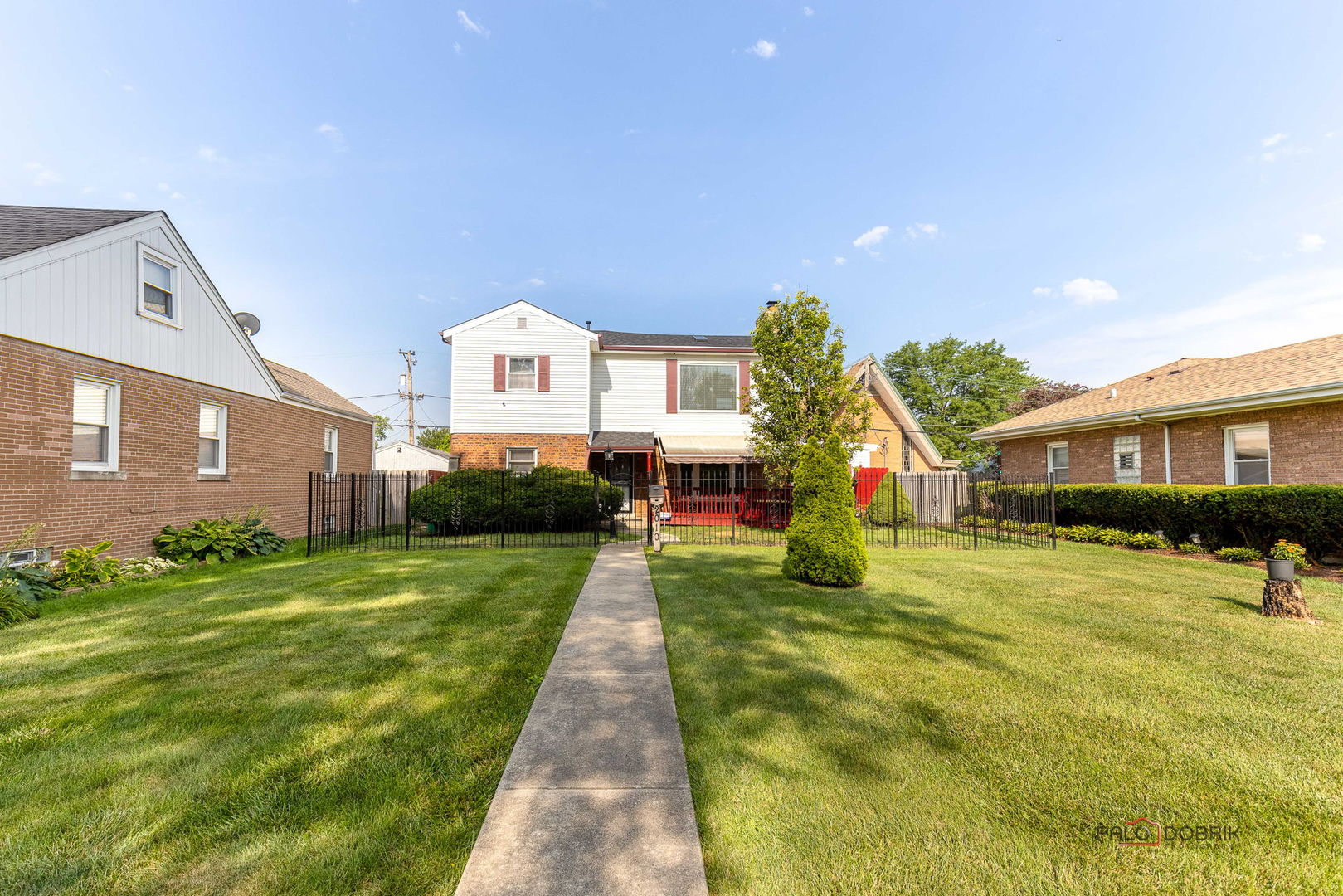 2010 S 16th Avenue, Broadview, IL 60155