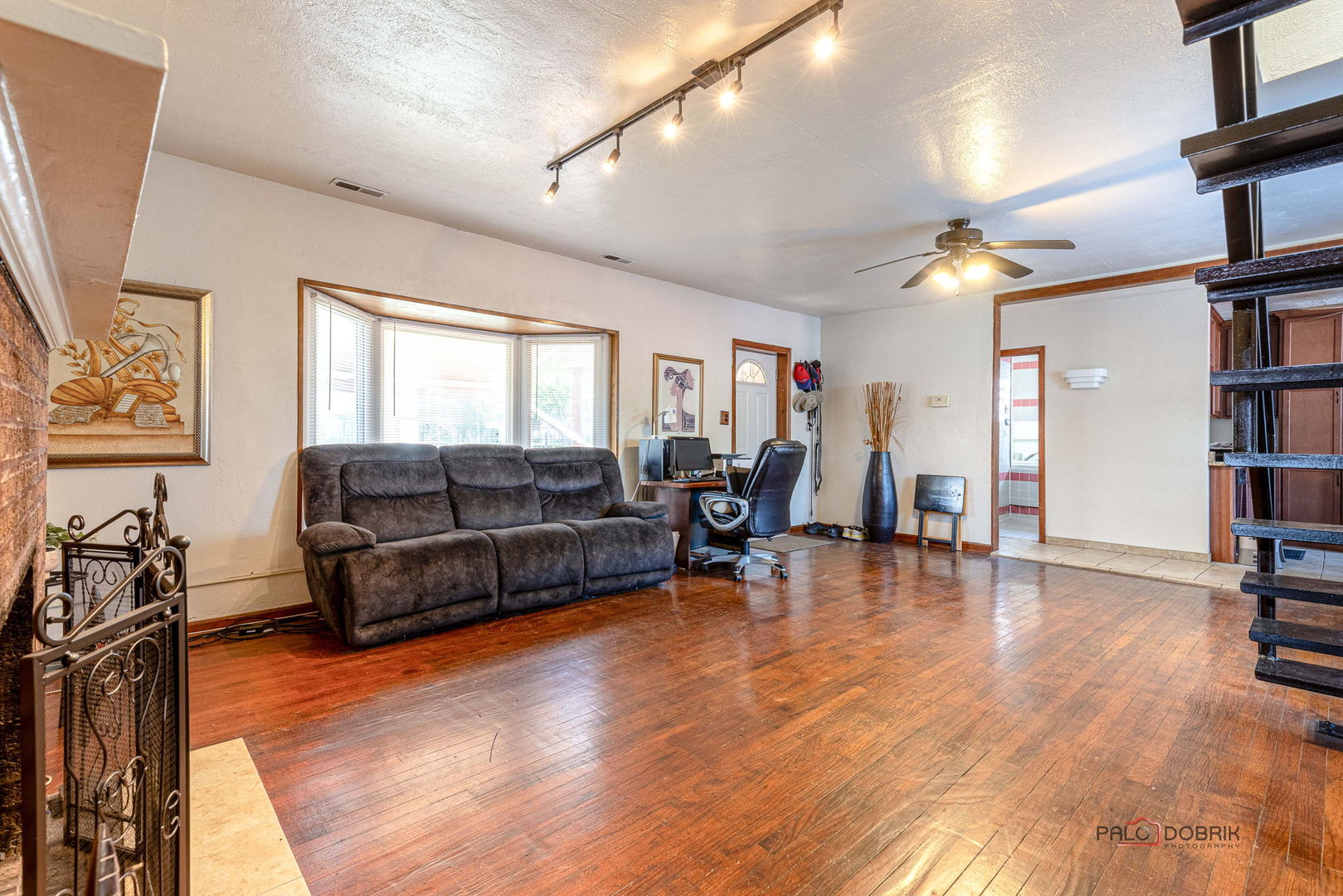 2010 S 16th Avenue, Broadview, IL 60155