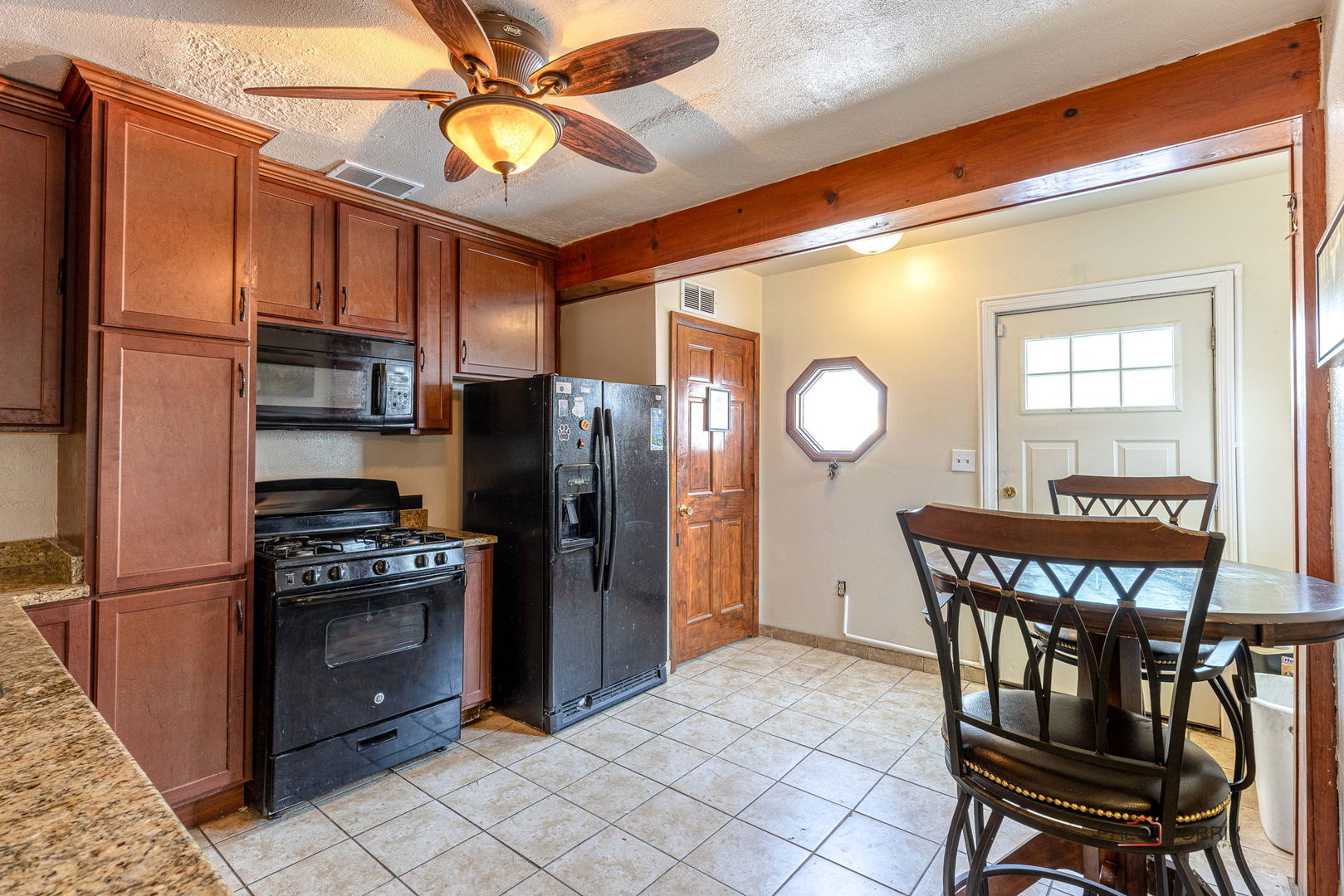 2010 S 16th Avenue, Broadview, IL 60155