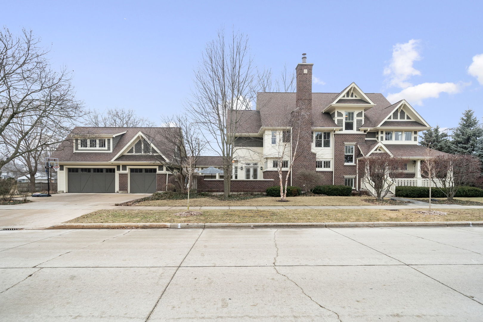 610 Hammerschmidt Avenue, Lombard, IL 60148