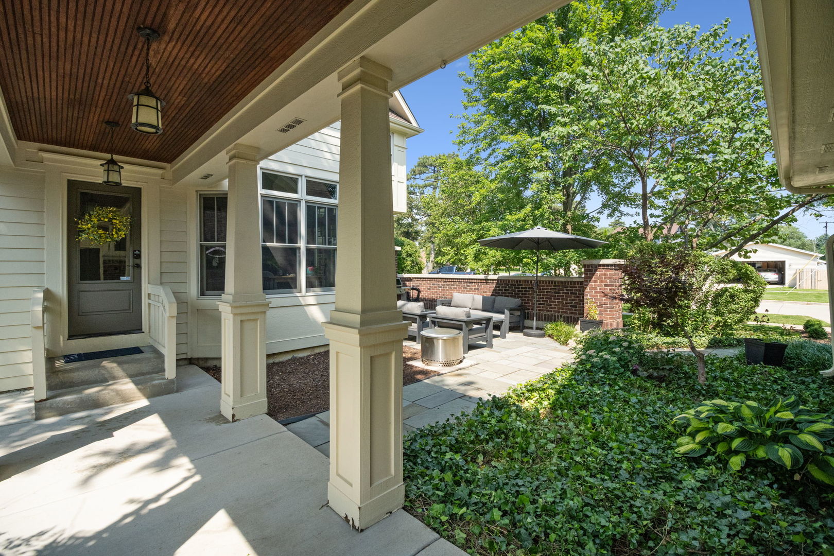 610 Hammerschmidt Avenue, Lombard, IL 60148