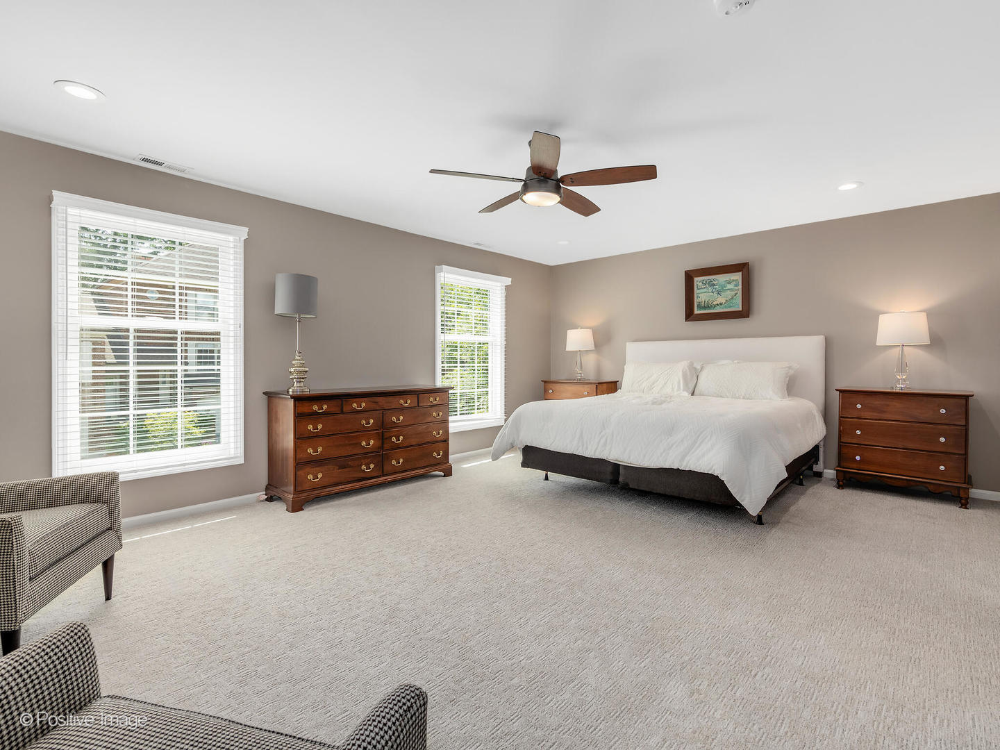 832 N Driveway Road, Glen Ellyn, IL 60137