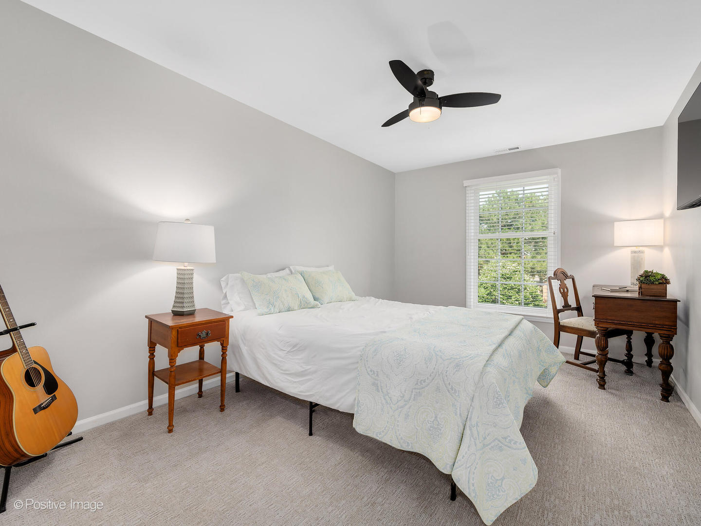 832 N Driveway Road, Glen Ellyn, IL 60137