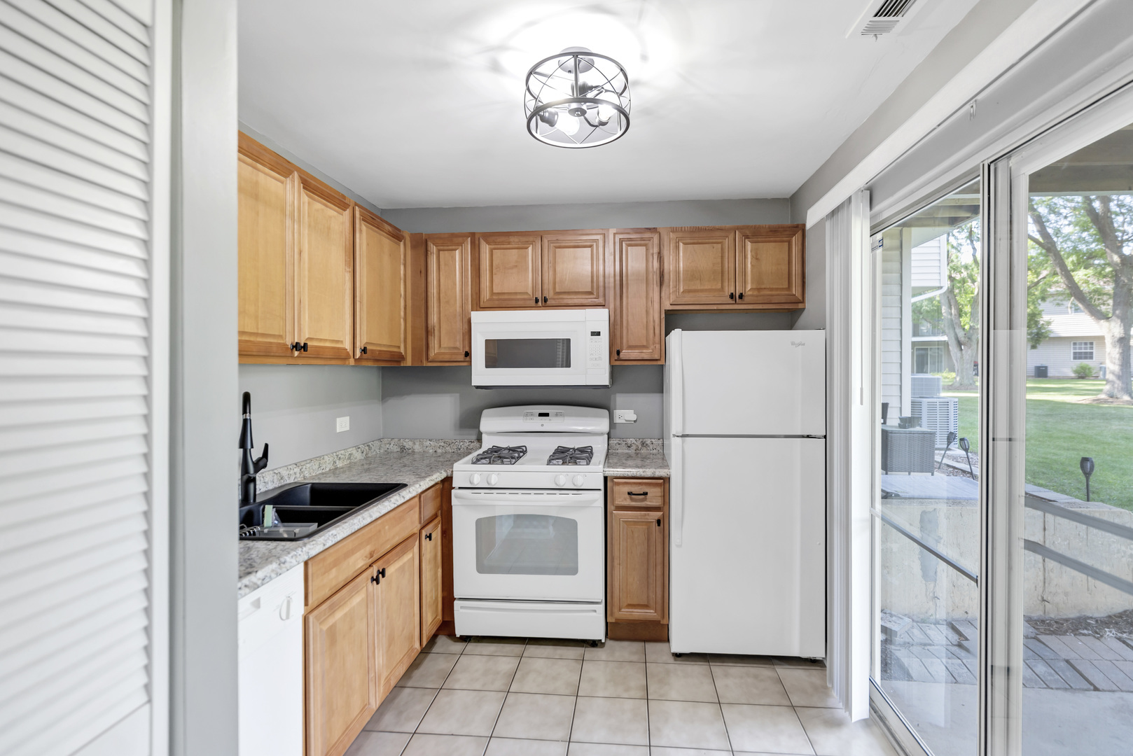 139 N Park Boulevard #C, Streamwood, IL 60107