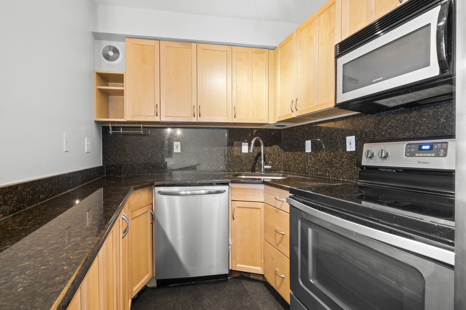 300 N State Street #2824, Chicago, IL 60654