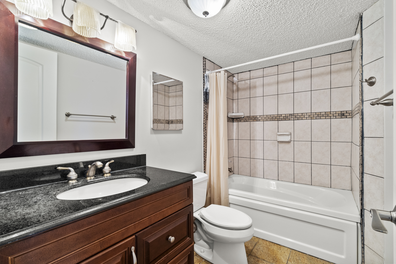 4053 Kirk Street, Skokie, IL 60076