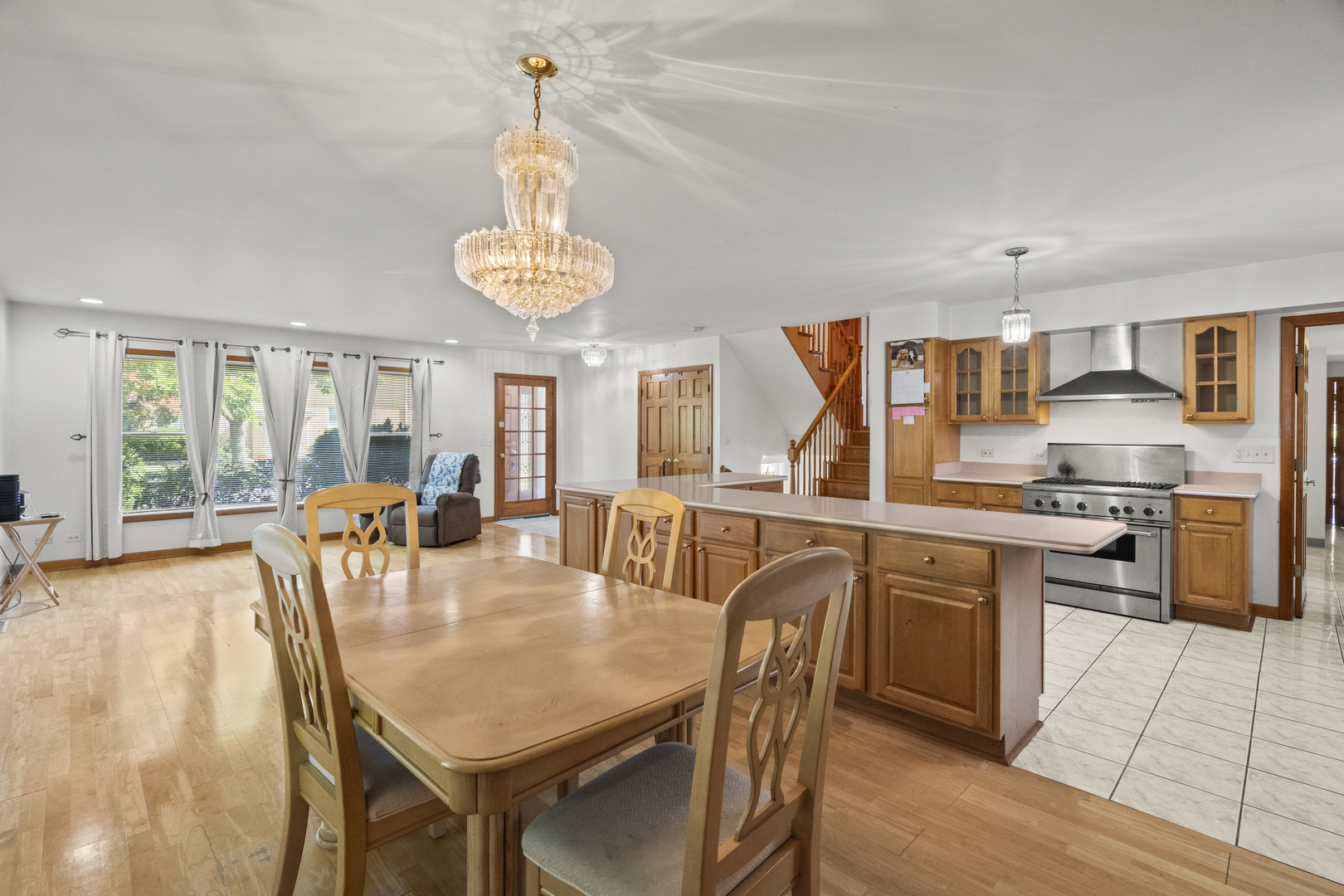 4053 Kirk Street, Skokie, IL 60076