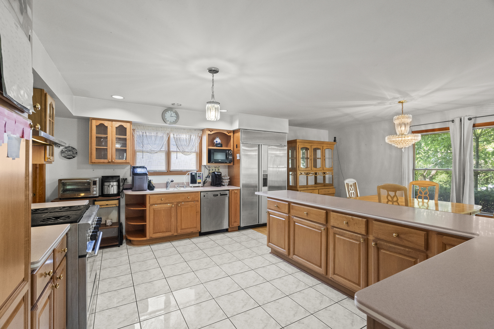4053 Kirk Street, Skokie, IL 60076