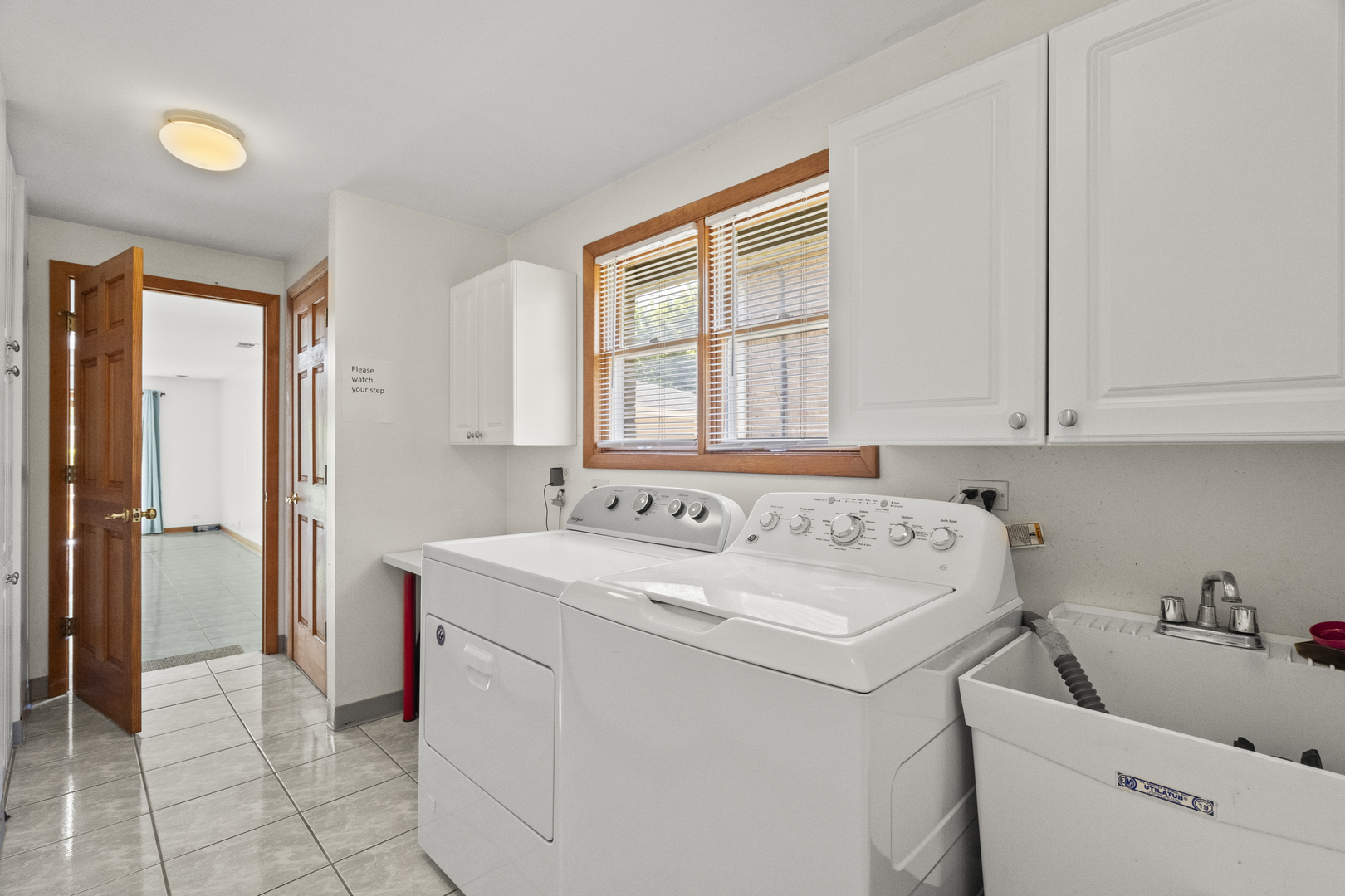 4053 Kirk Street, Skokie, IL 60076