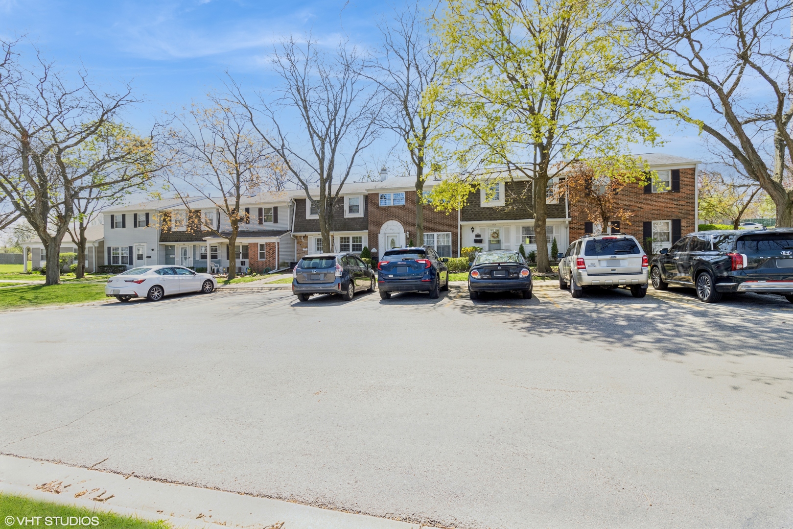 808 Bishop Court, Schaumburg, IL 60194