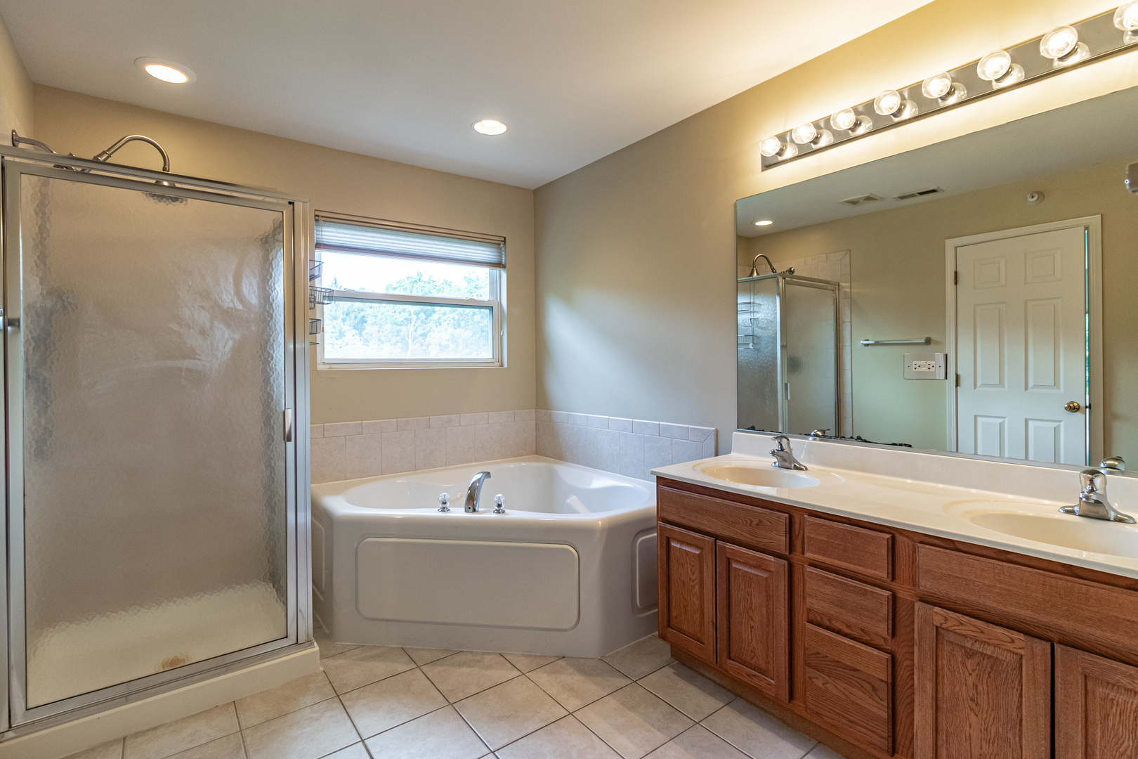 810 SPENCER Lane, Lake Zurich, IL 60047