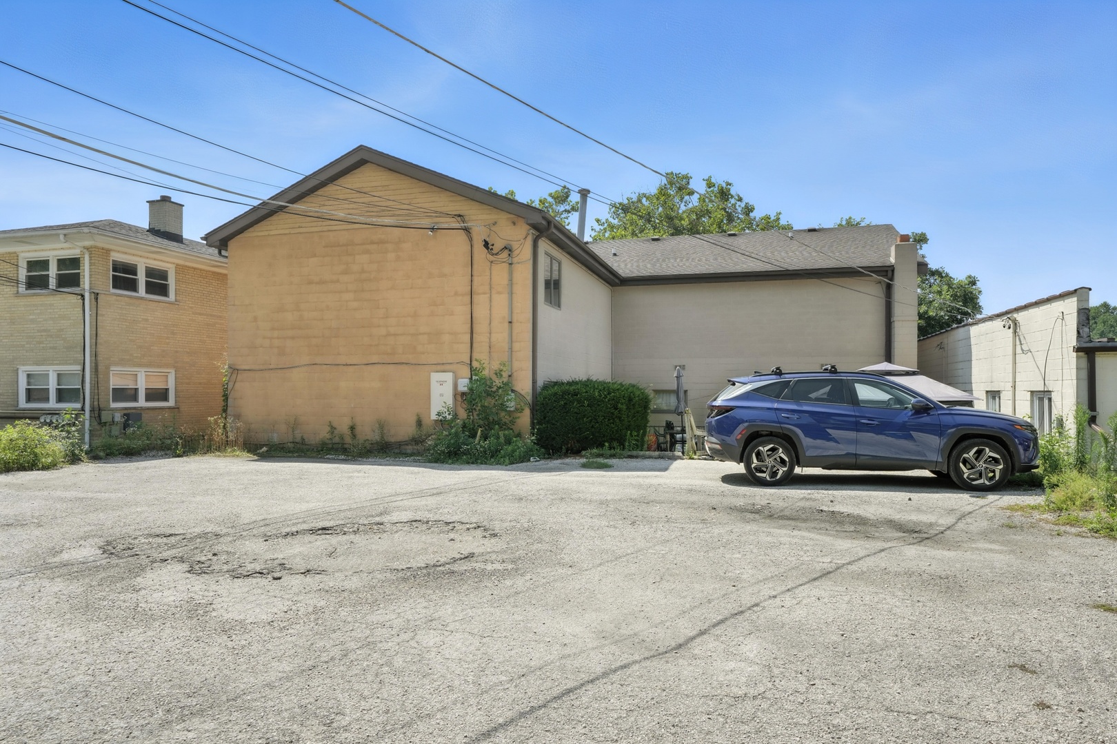 32 W BURLINGTON Avenue, Westmont, IL 60559