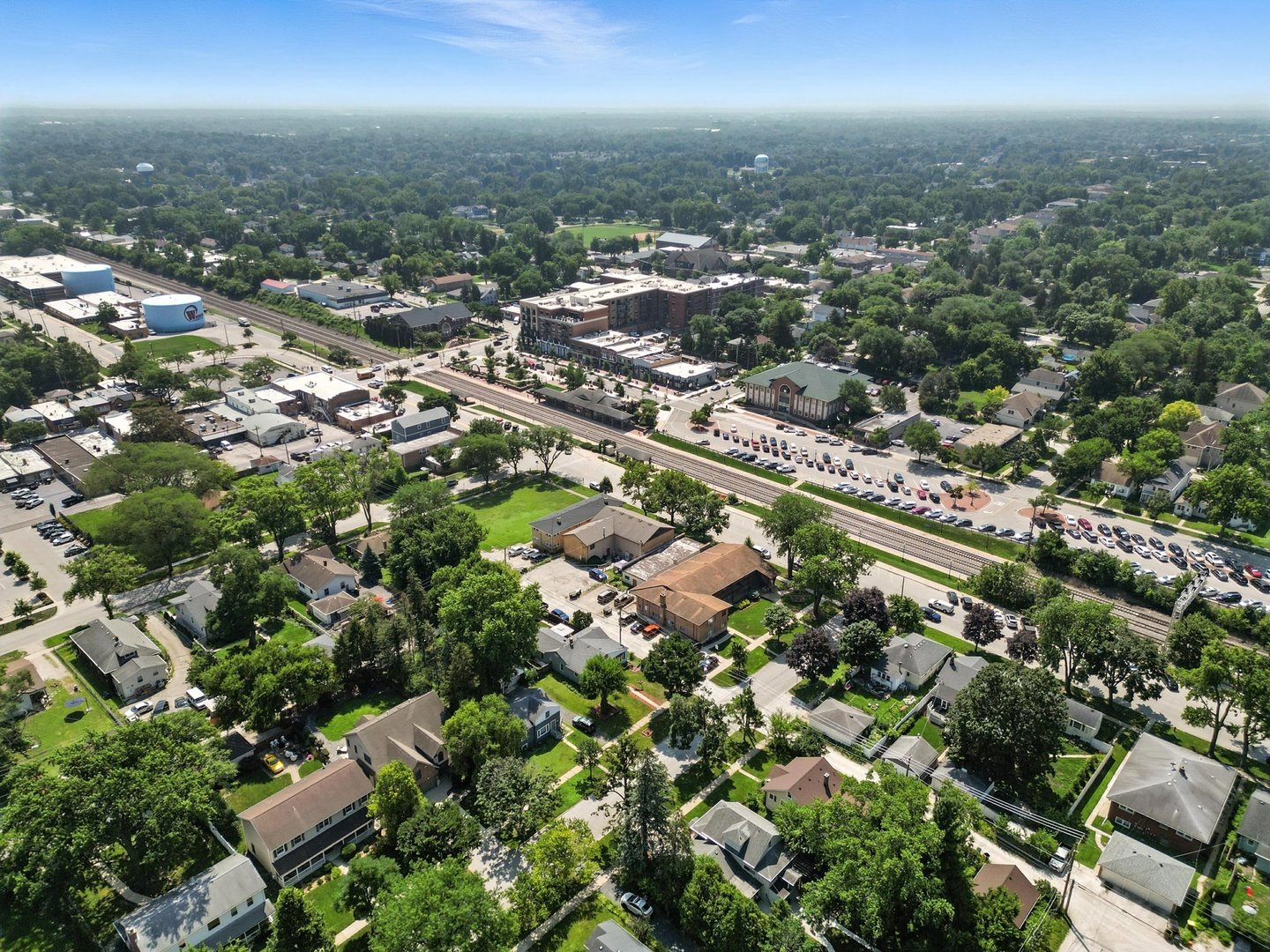 32 W BURLINGTON Avenue, Westmont, IL 60559