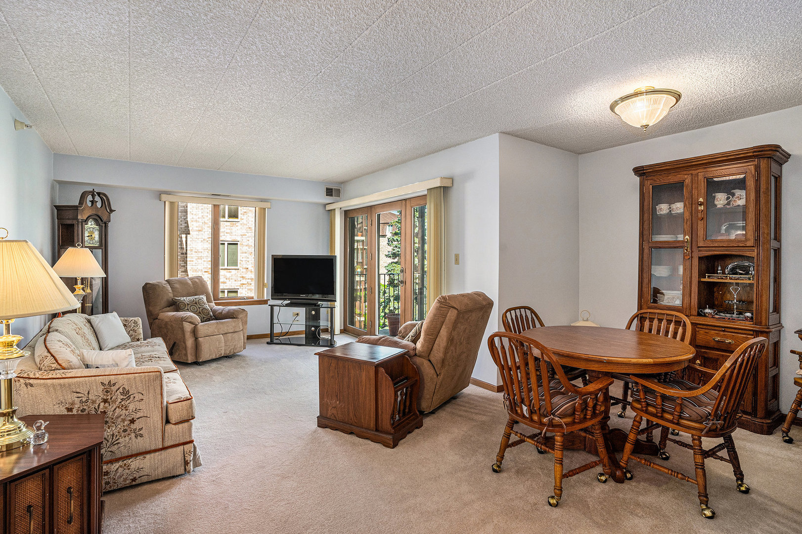 3620 186th Street #203, Lansing, IL 60438