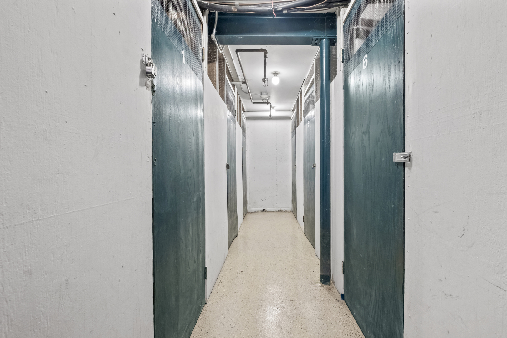 900 Casey Court #27-06, Schaumburg, IL 60173