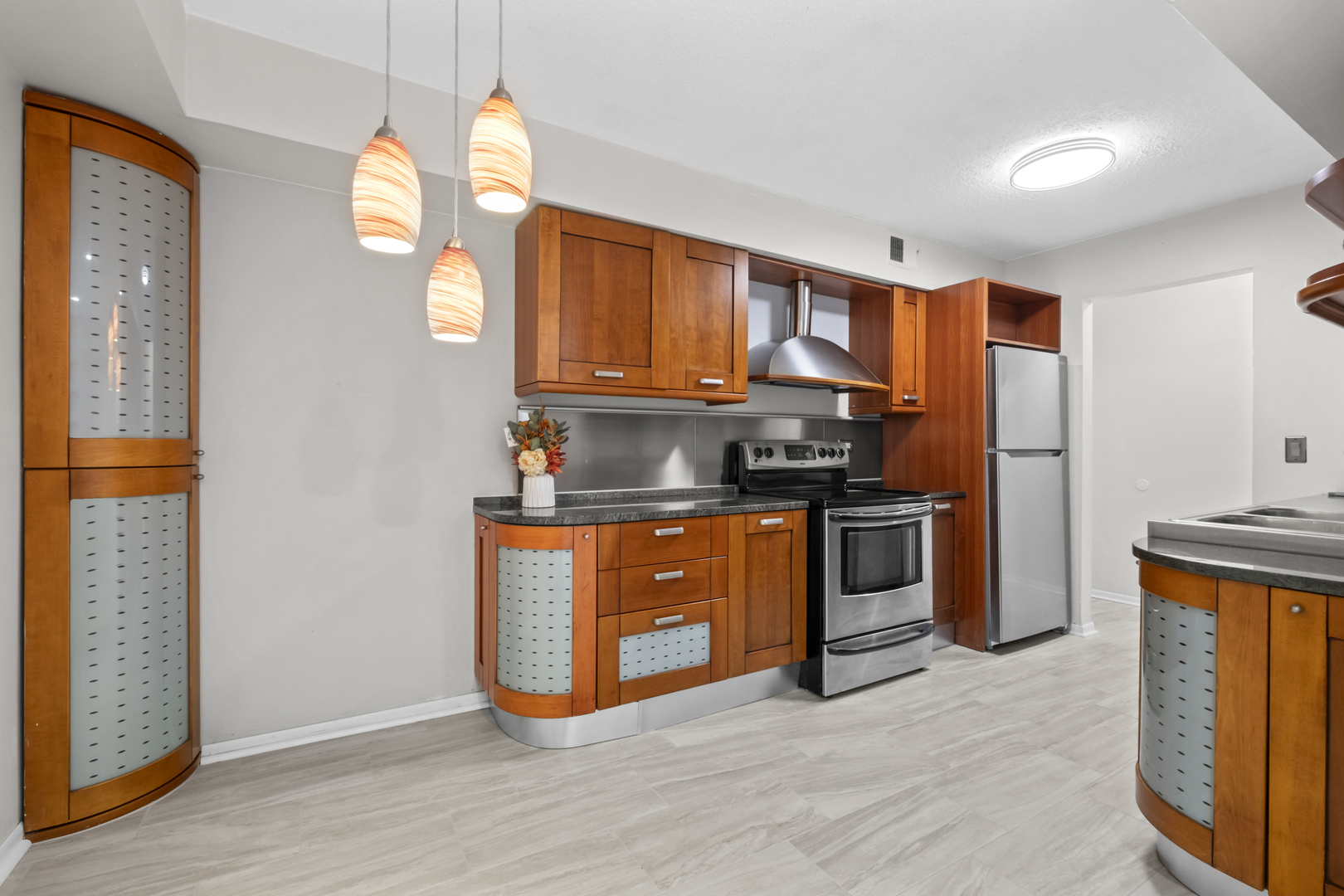 900 Casey Court #27-06, Schaumburg, IL 60173