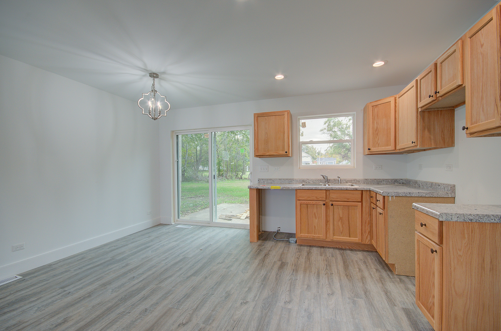 145 E Elm Street, Braidwood, IL 60408