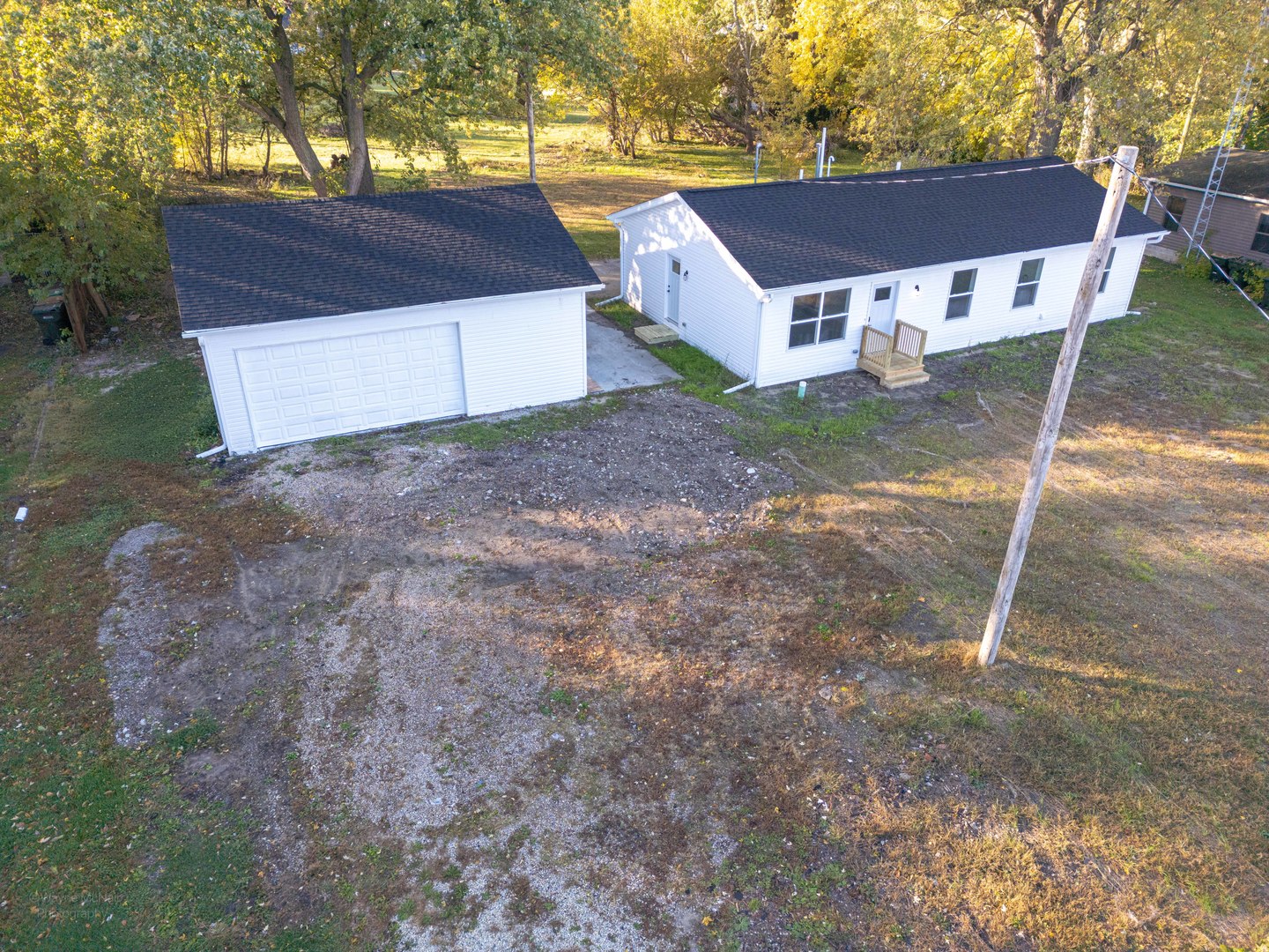 145 E Elm Street, Braidwood, IL 60408